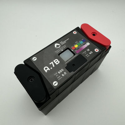 Bateria de arranque de motocicleta de 12 V 6A Bateria de lítio de 12,8 V para emergências ao ar livre