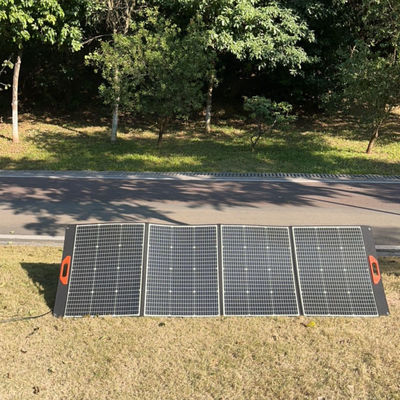 300W Painéis solares dobráveis para acampamento Células monocristalinas Sistema doméstico pequeno