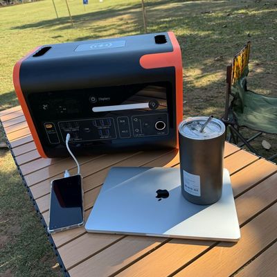 2200W de potência constante O melhor gerador solar para uso interno e externo