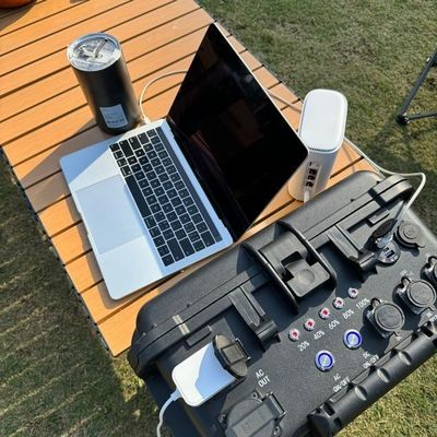 Estação eléctrica de 6 kW preta ABS liga de alimentação portátil para aventuras ao ar livre