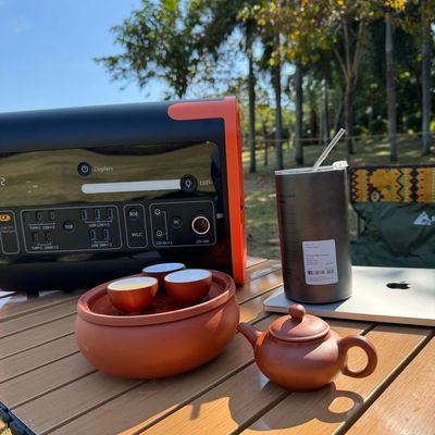 Estação de energia móvel ao ar livre Gerador solar de 2200W com frequência de saída 50/60Hz