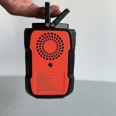 Gerador de bateria de lítio leve de 200 W com saída QC3.0 e entrada/saída tipo C