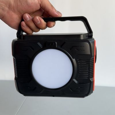 Gerador de bateria de lítio leve de 200 W com saída QC3.0 e entrada/saída tipo C