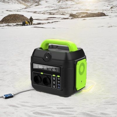 S6 220V 600W Pequeno gerador solar potável Estação de energia de lítio com alça dobrável