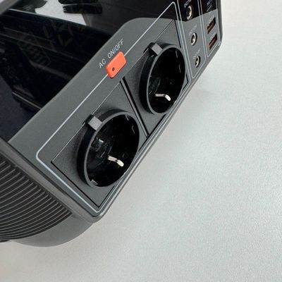 Balcão RV Gerador móvel portátil de luz forte Luzes LED e Tipo C1 Entrada/Saída