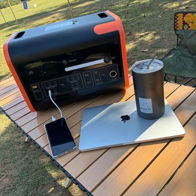 Gerador de emergência solar de armazenamento de energia exterior de 2000W com saída de onda senoidal pura de CA