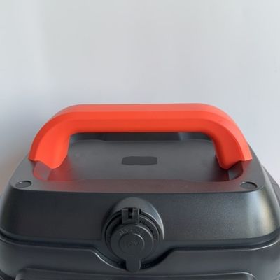 Banco de carregamento de bateria LiFePO4 600W Potência móvel com QC3.0 de saída 18W e iluminação LED 11W