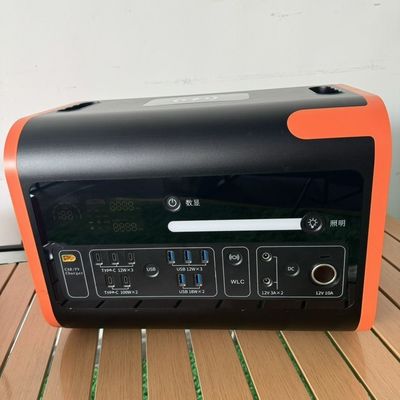 Iluminação LED de acampamento de 300W Gerador de energia solar móvel Estação de energia de emergência portátil AT22