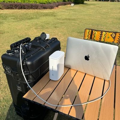 Modo de carregamento do adaptador de CA Sistema de bateria de armazenamento de energia LiFePO4 para geração de energia
