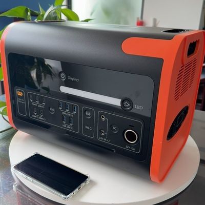 2200W de potência constante 4000W gerador solar LiFePO4 para carregamento externo