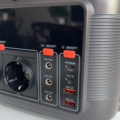 11W Iluminação LED 220V/110V AC saída 600W Bateria de lítio para estação de energia portátil