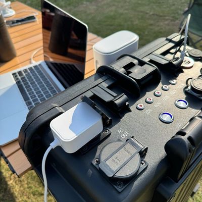 Caixa de tração preta Fotografia de drones ao ar livre 4000W/3840wh Estação de energia portátil Poderosa