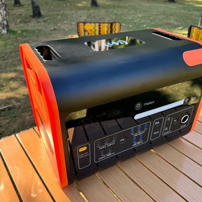 Estados Unidos AC Socket 2200W Estação de energia portátil essencial para aventuras ao ar livre