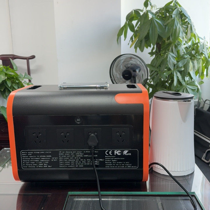 Gerador solar de saída tipo C de 100 W para acampamento ao ar livre e energia de emergência de 2200 W