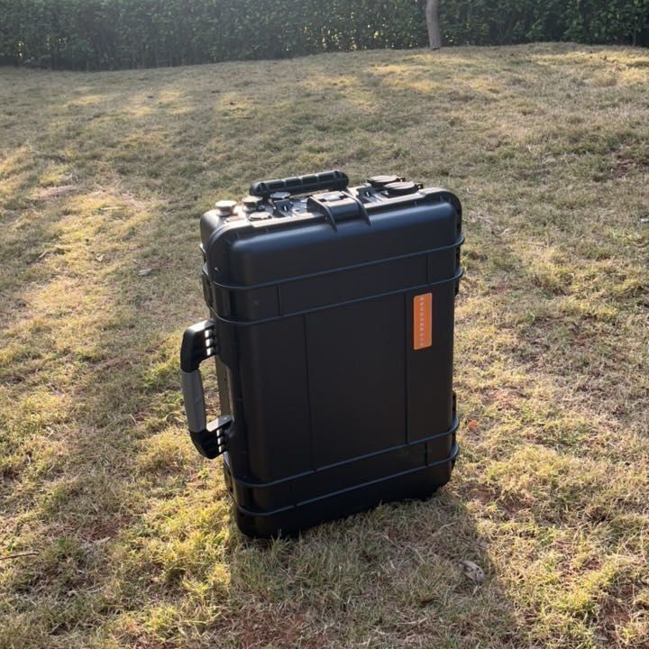 Modo de transporte Rodinha de puxa portátil com poleia 3000W LiFePO4 Bateria BMS Central de energia solar