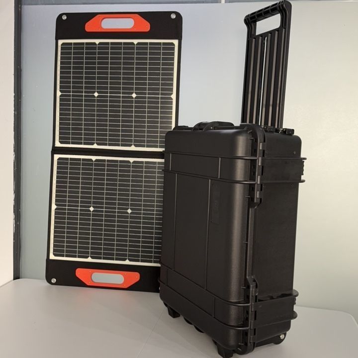 LiFePO4 500W 600W 3000W gerador móvel portátil com inversor incorporado para o modo de carregamento de automóveis