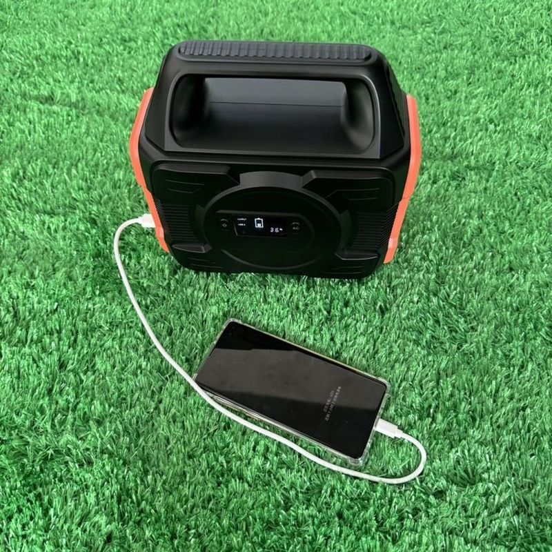 Gerador solar de 300W Casa Estação de energia de onda sinusal pura para portabilidade leve