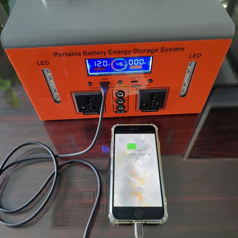 Estação de energia portátil de 300 W para acampamento e emergências domésticas Tipo-C Saída 5V/10W Max
