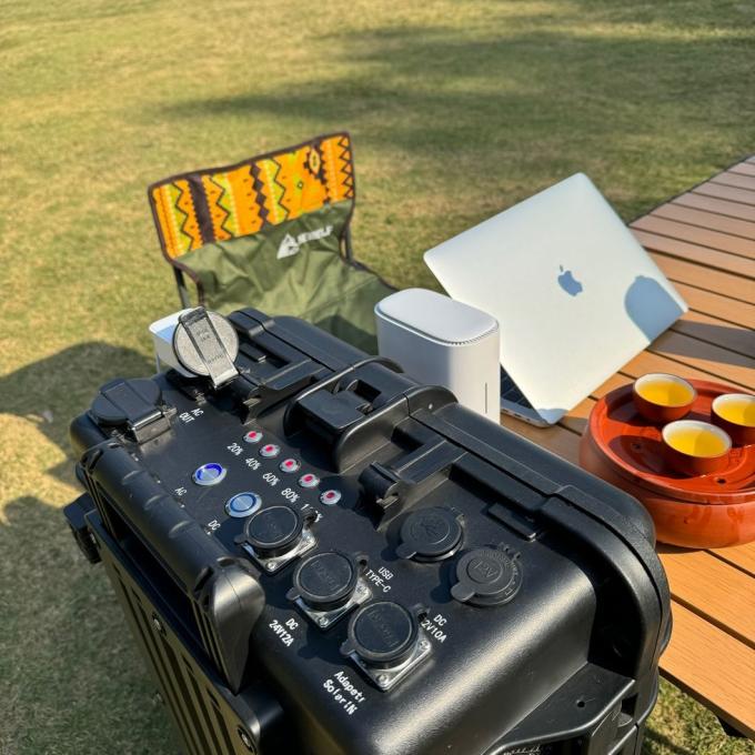 4000W Manufacturer′ S Maximum Discount Solar Mobile Power Supply Power Station